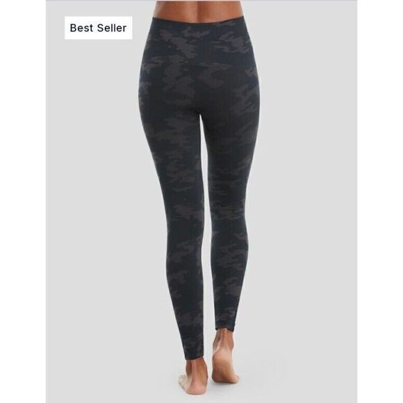 Spanx Leggings Camo Size Medium Look at Me Now Seamless Smoothing Shapewear - Picture 7 of 10